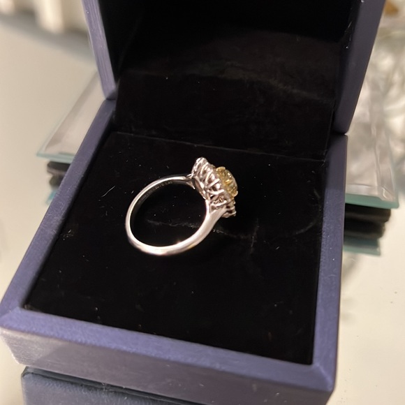 1.09ct yellow diamond solitaire with yellow and white diamond halo ring - Picture 5 of 13